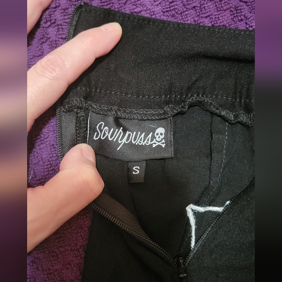 SOURPUSS SPIDERWEB SWEETIE PIE SHORTS - Picture 9 of 10